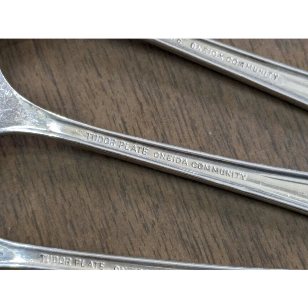 6 Dessert? Forks Oneida Queen bess Community Tudor Plate 6.5